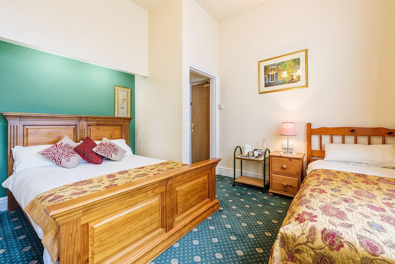 Balmoral Hotel Донкастър Екстериор снимка