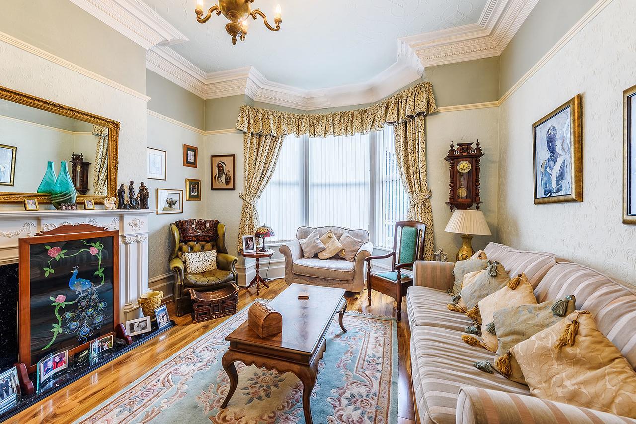 Balmoral Hotel Донкастър Екстериор снимка